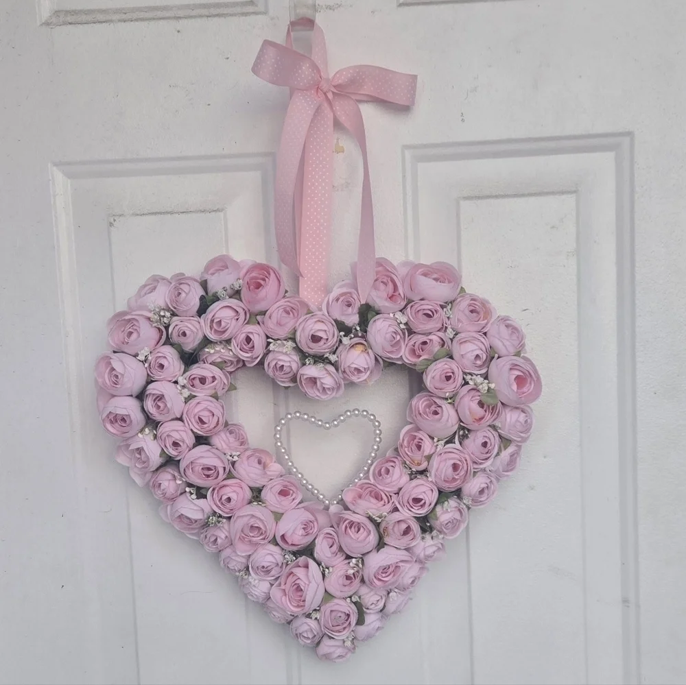 Handmade Valentine's Day Wreath Spring heart-shaped Wreath light pink roses